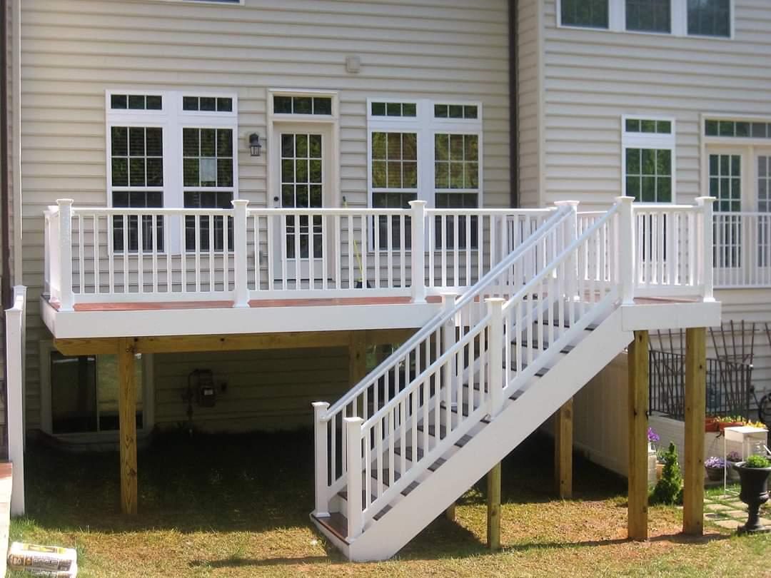 Custom deck and railing Maryland